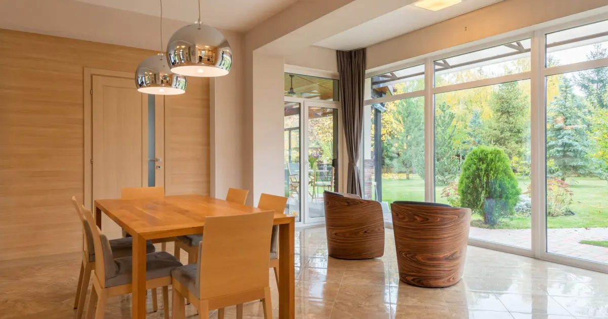 Madera maciza: laurel, paraíso, oveña, pino o eucalipto — diferencias para elegir tu juego de comedor | Deco Center